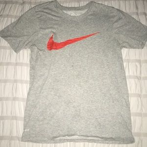 Grey Nike T-shirt